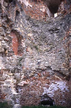 12 Im Erdgeschoss des Wohnturms.
