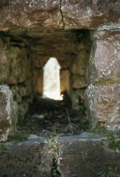 04 Kellerfenster von innen.