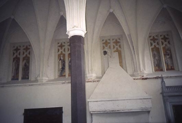 48 Kamin im Sommerremter 1998, sogar mit der sagenhaften Kanonenkugel im Kaminmantel 'seit' der Belagerung der Burg nach der Niederlage des Ordens bei Tannenberg 1410.