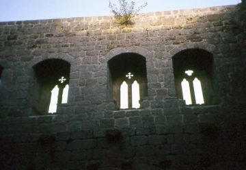 05 Gotische Fenster des großen Saales im obersten Stockwerk.